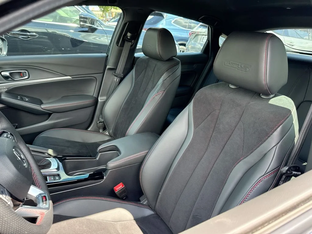 Used 2024  Acura Type S image 9