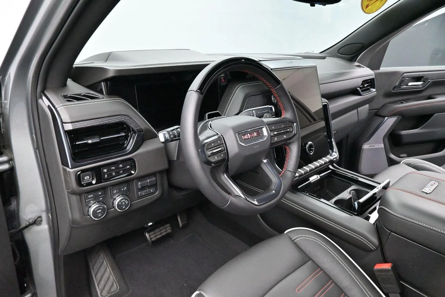 Used 2025 Sterling Metallic GMC AT4 Ultimate image 19