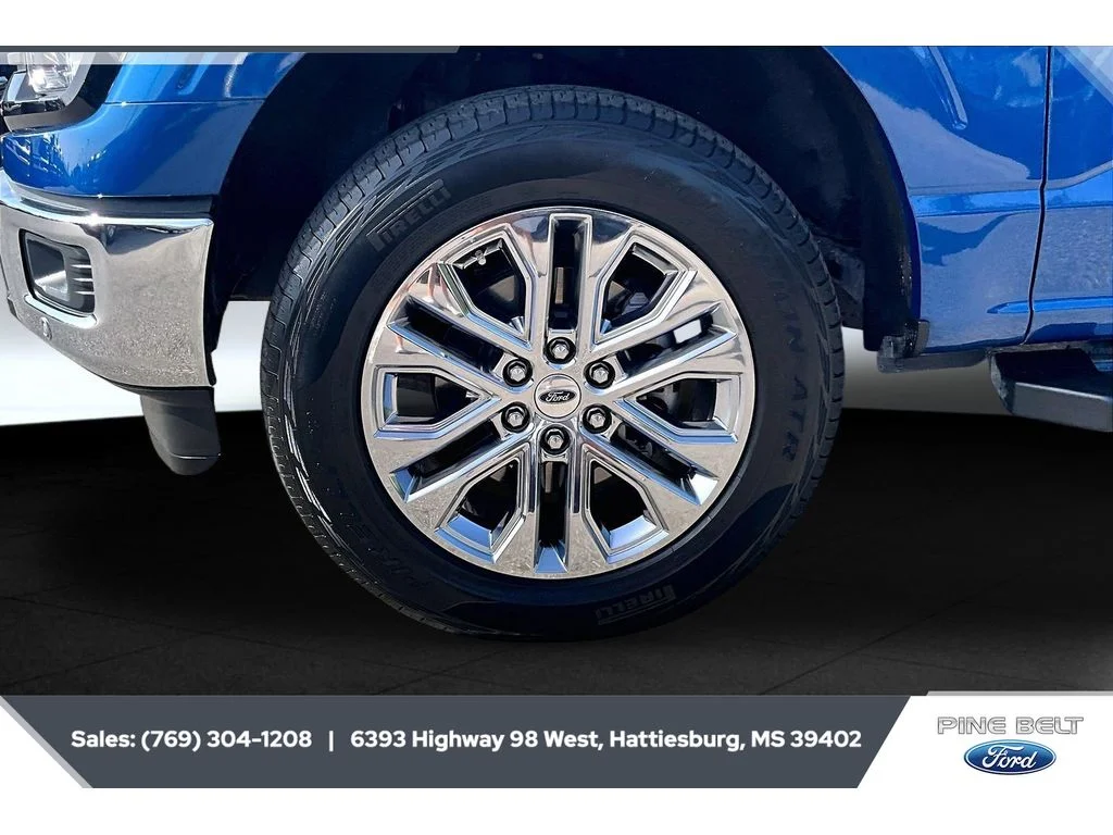 Used 2024 Atlas Blue Metallic Ford XLT image 7