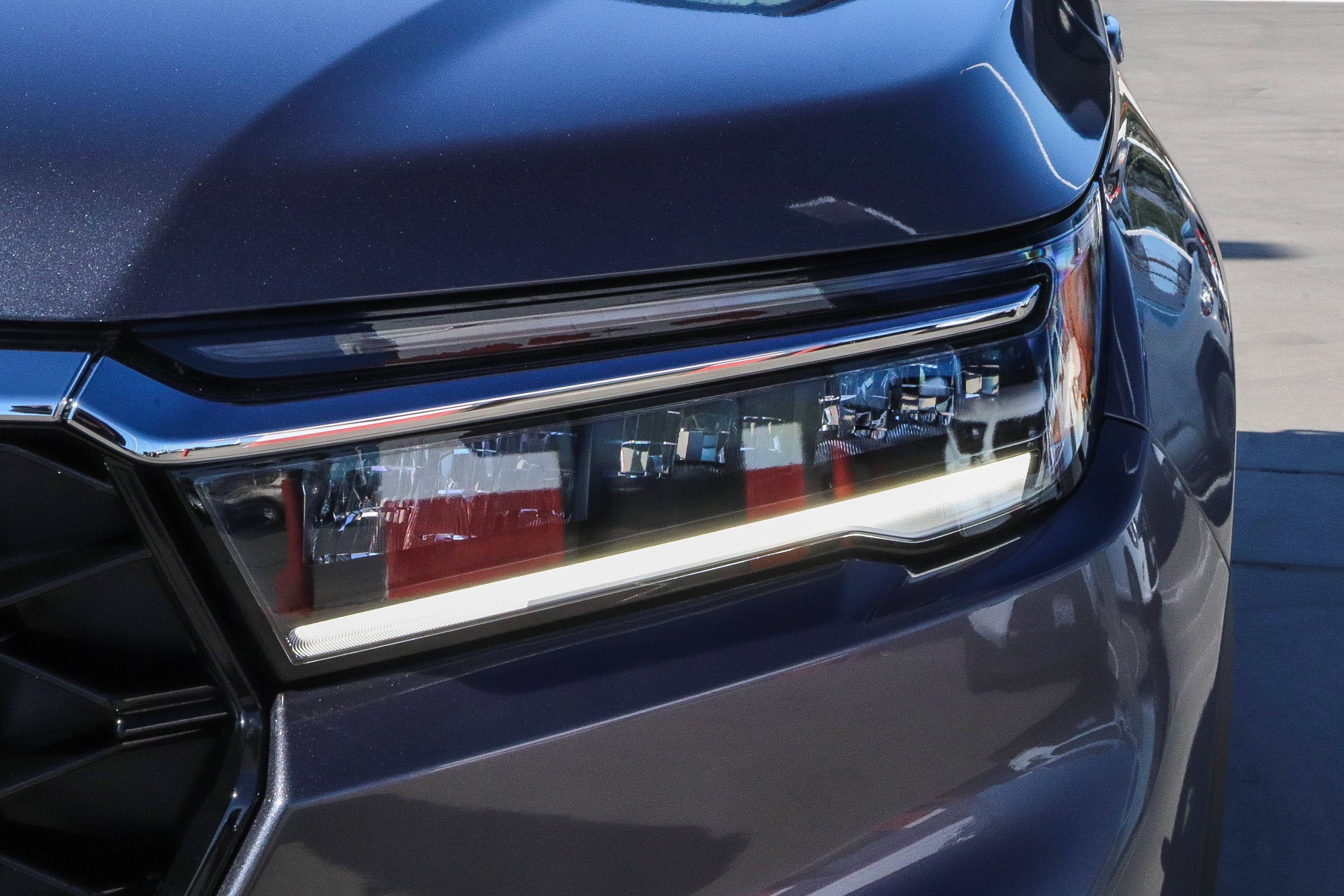 Used 2025 Modern Steel Metallic Honda Touring image 7