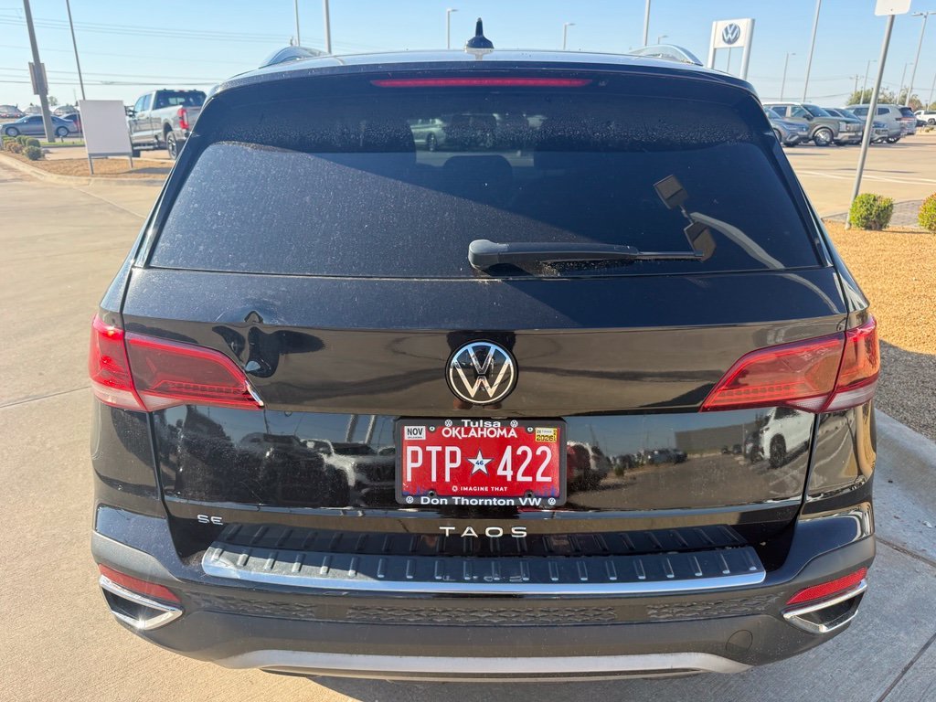 Used 2022 Deep Black Volkswagen 1.5T SE image 15