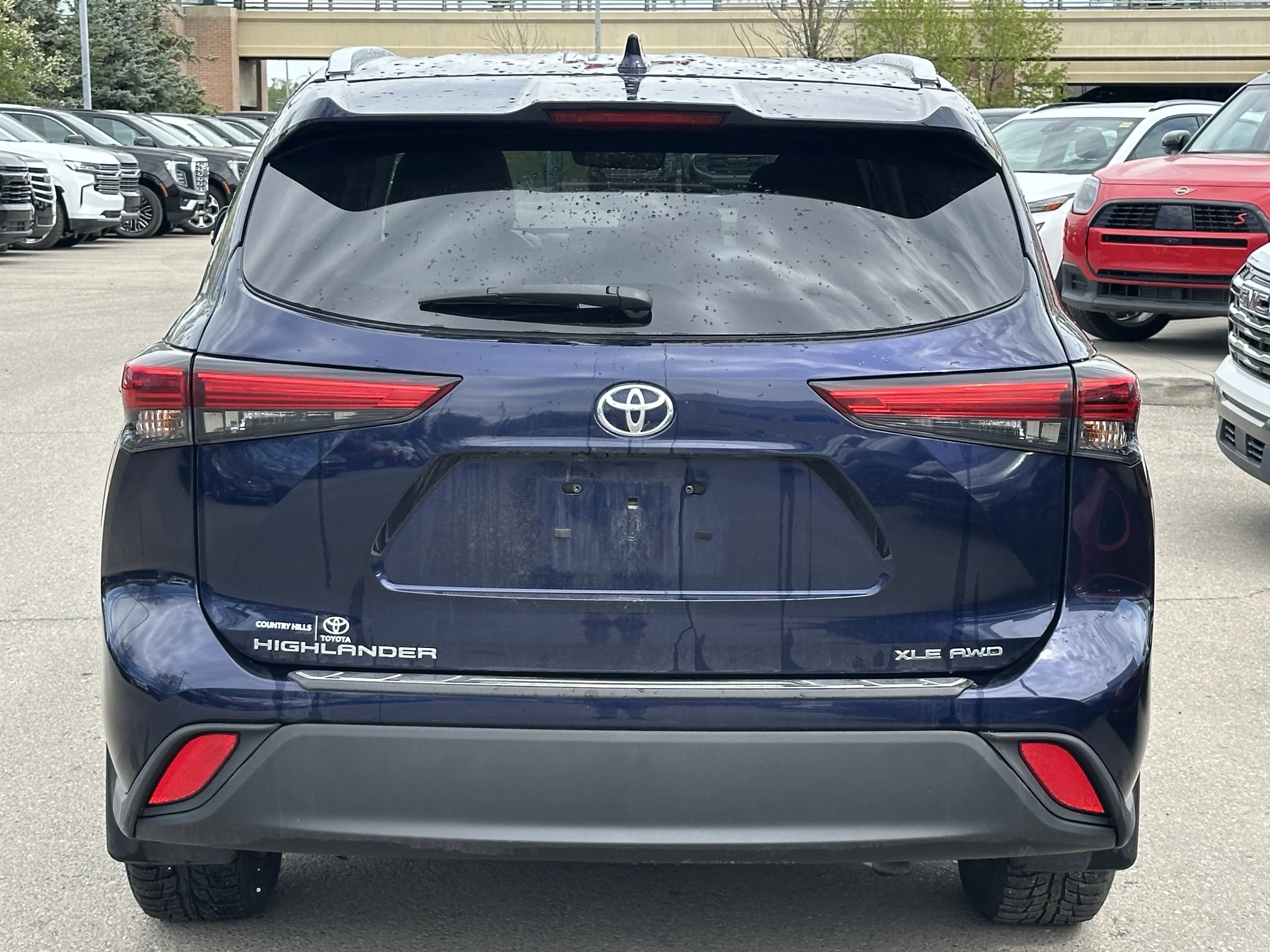 Used 2022 Blue Toyota XLE image 5