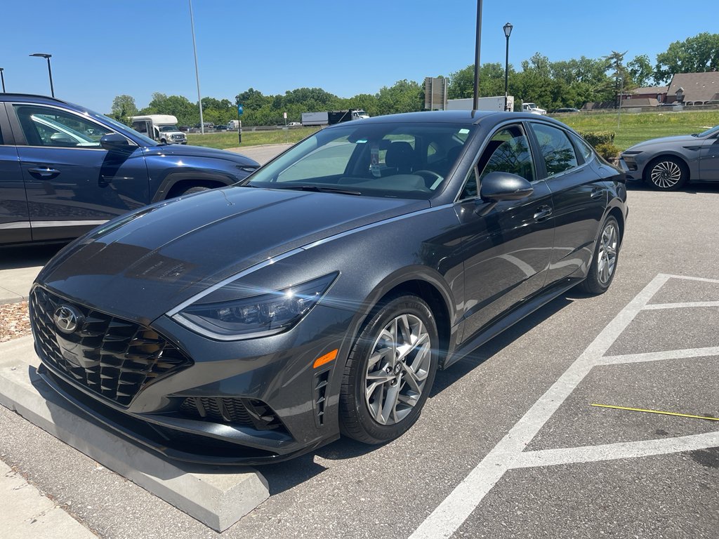 2023 Hyundai Sonata SEL's photo