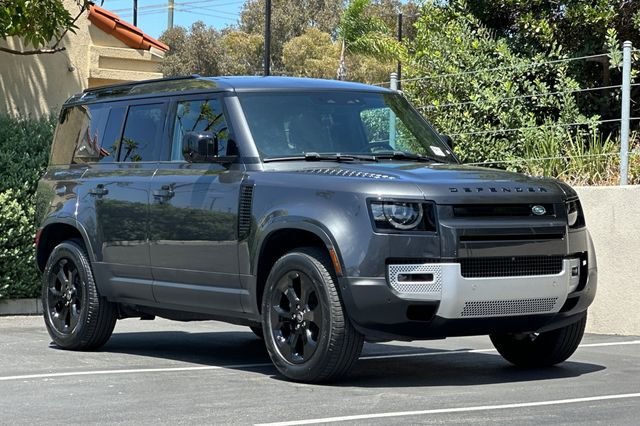 Used 2024 Gray Land Rover S image 7