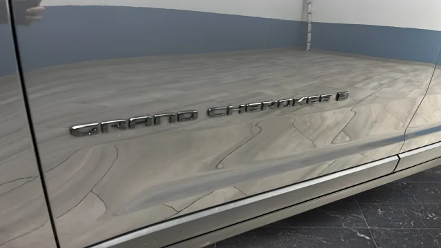 Used 2024 Gray Metallic Jeep Altitude image 39
