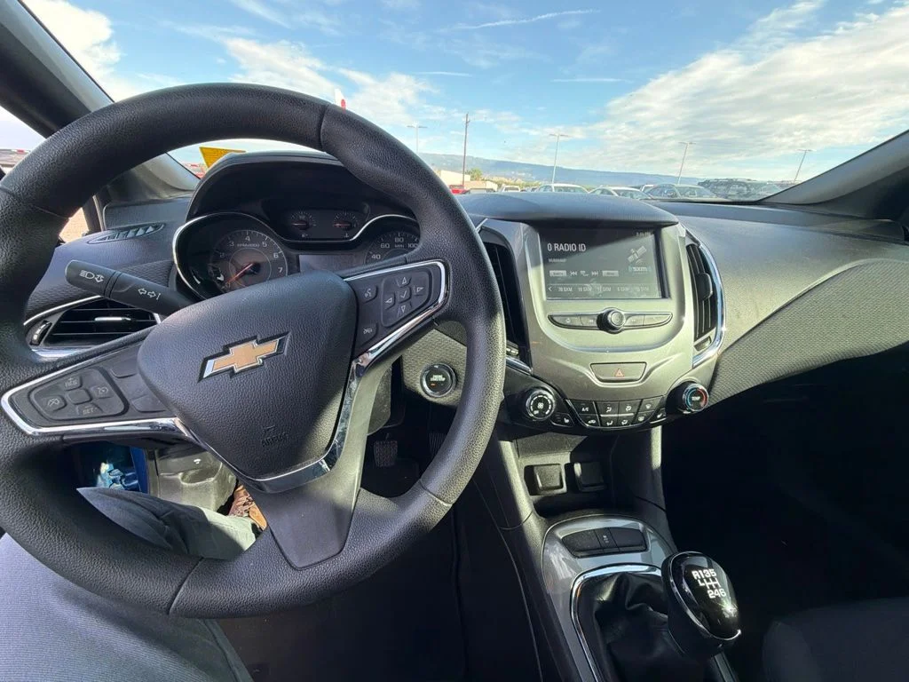 Used 2017 Blue Metallic Chevrolet LT image 3