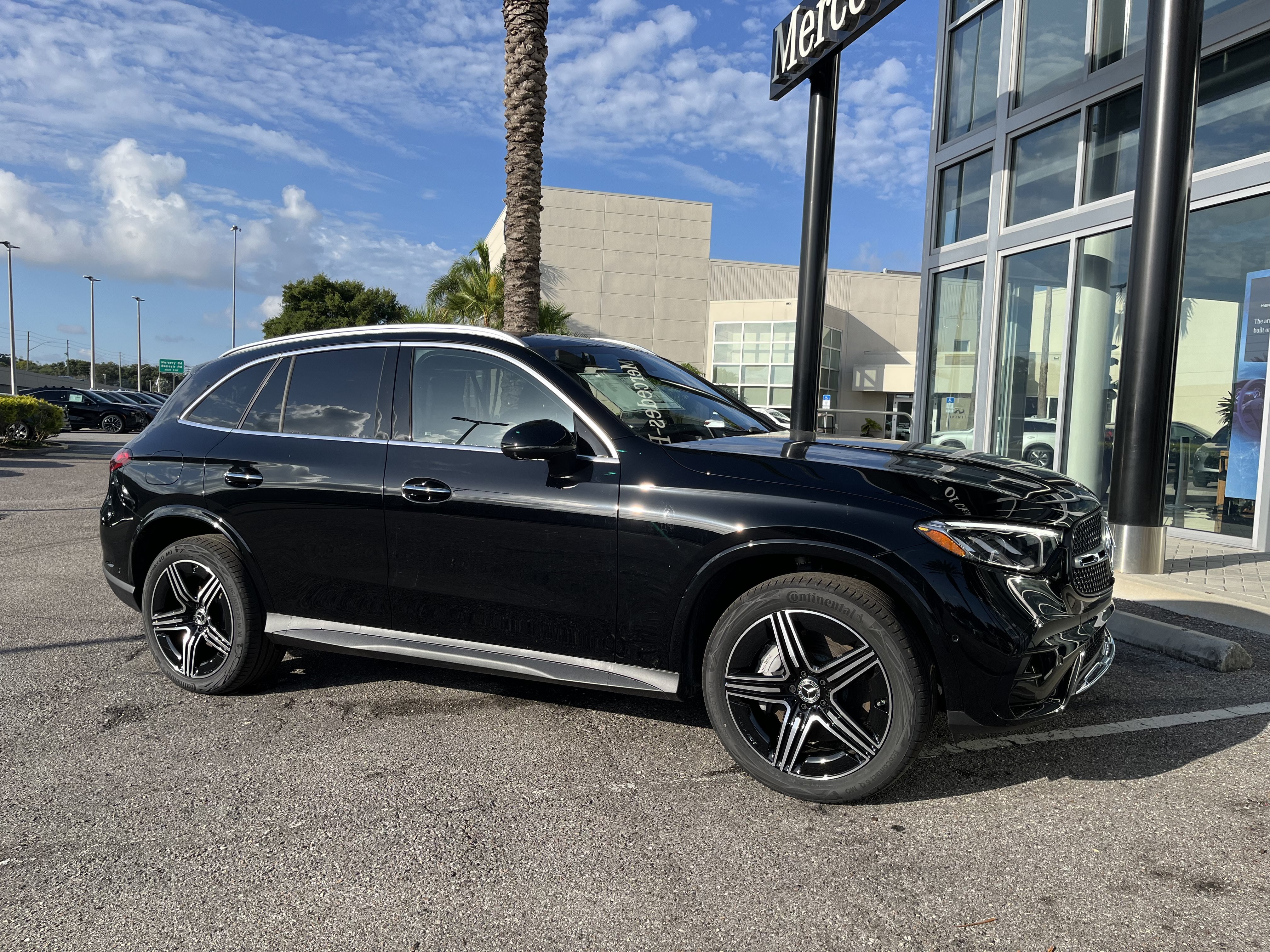 New 2026 Black Mercedes-Benz GLC 300 image 9