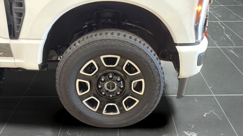 Used 2025 White Ford Platinum image 26