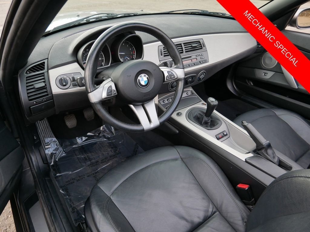 Used 2004  BMW 2.5i image 11
