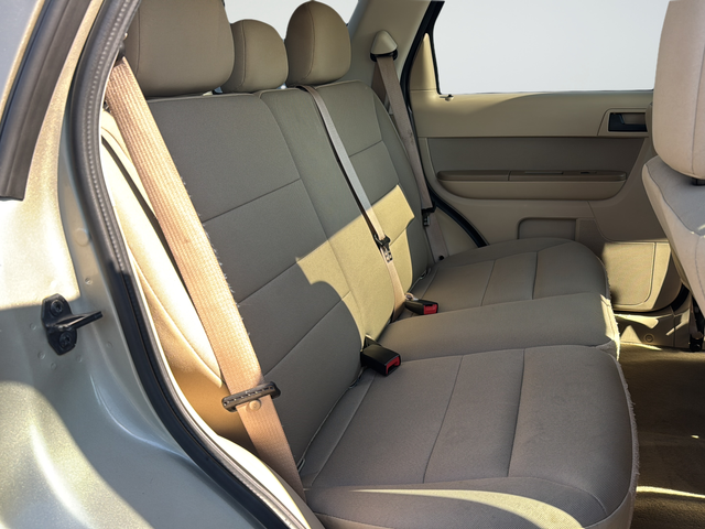 Used 2012 Gold Ford XLT image 25