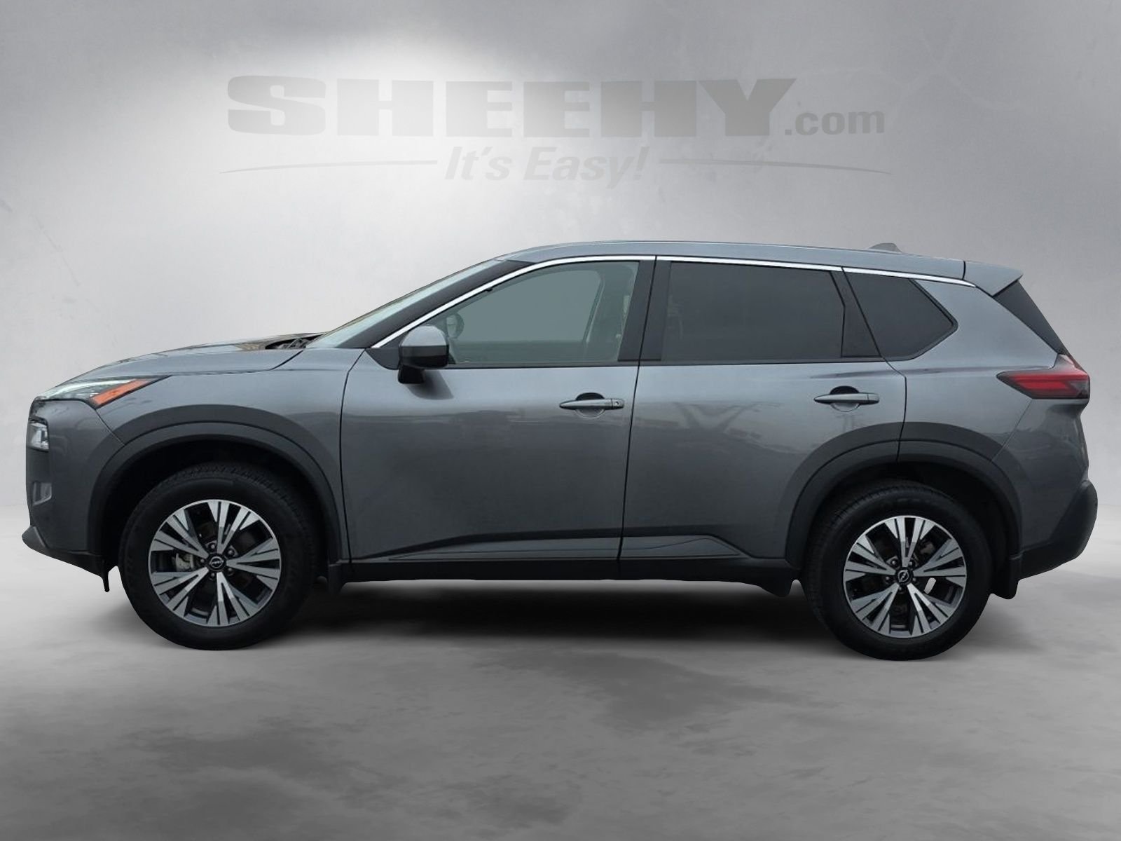 Used 2023 Gray Nissan SV image 15