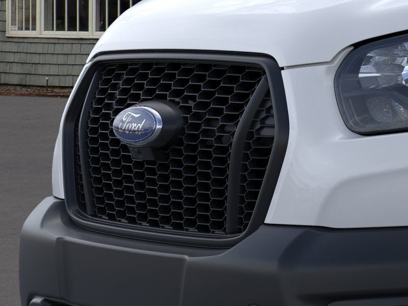 New 2025 Oxford White Ford XL image 17