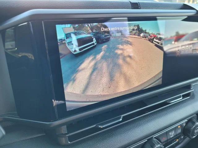 New 2026 Granite Crystal Metallic Clearcoat Jeep Sport image 31