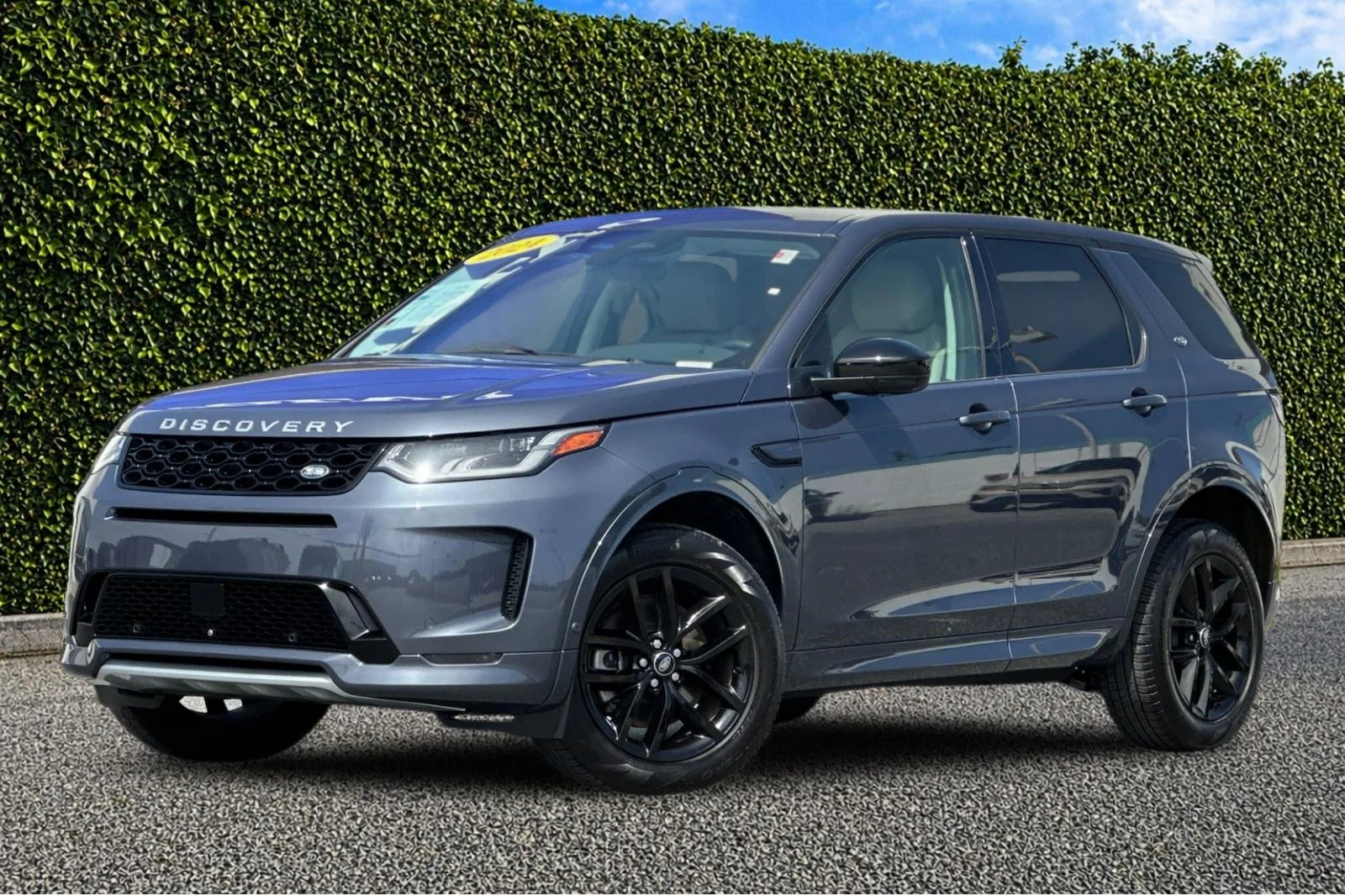 Used 2024 Blue Land Rover S image 8