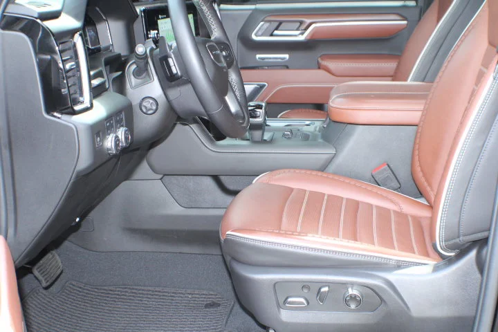 Certified Used 2025 Onyx Black GMC Denali Ultimate image 16