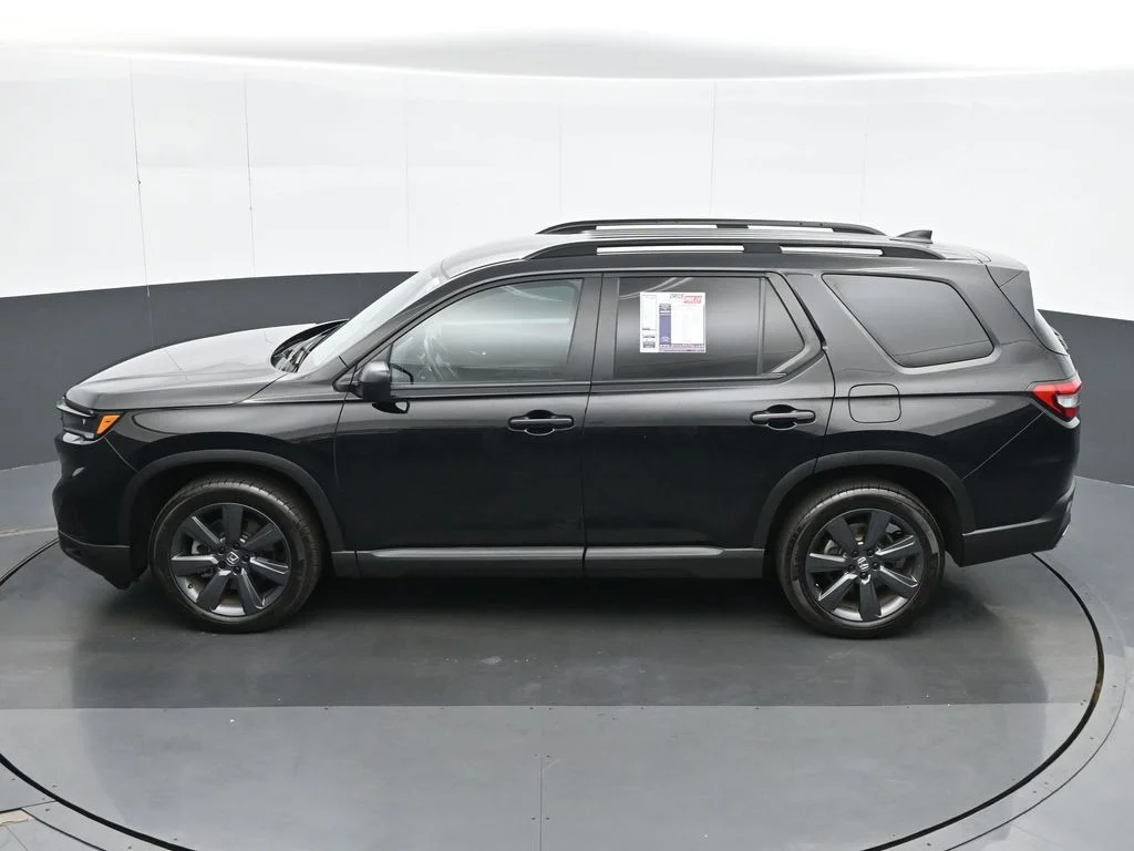 Used 2025 Black Honda Sport image 19