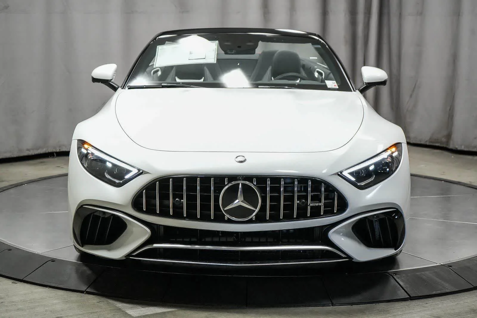 New 2025 MANUFAKTUR Moonlight White Metallic Mercedes-Benz AMG® SL 63 S E Performance Roadster image 54