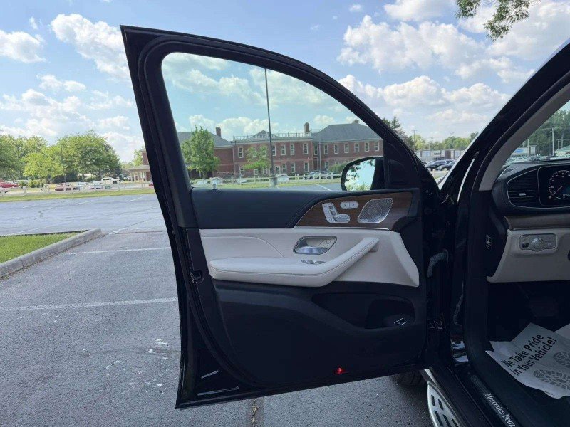 Used 2022 Black Mercedes-Benz GLE 350 image 18