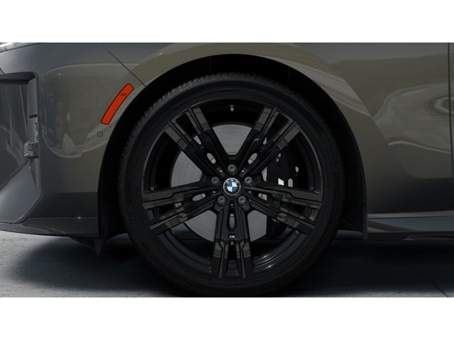New 2027 Dravit Grey Metallic BMW 740 image 7