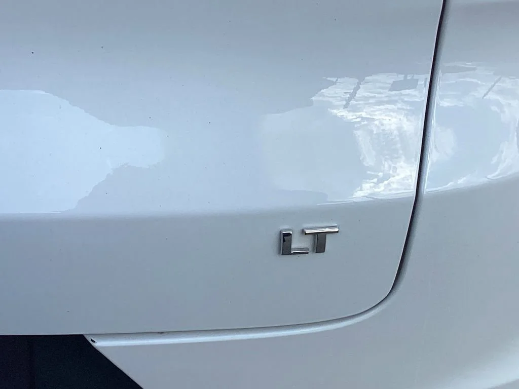 Used 2023 Summit White Chevrolet LT image 22