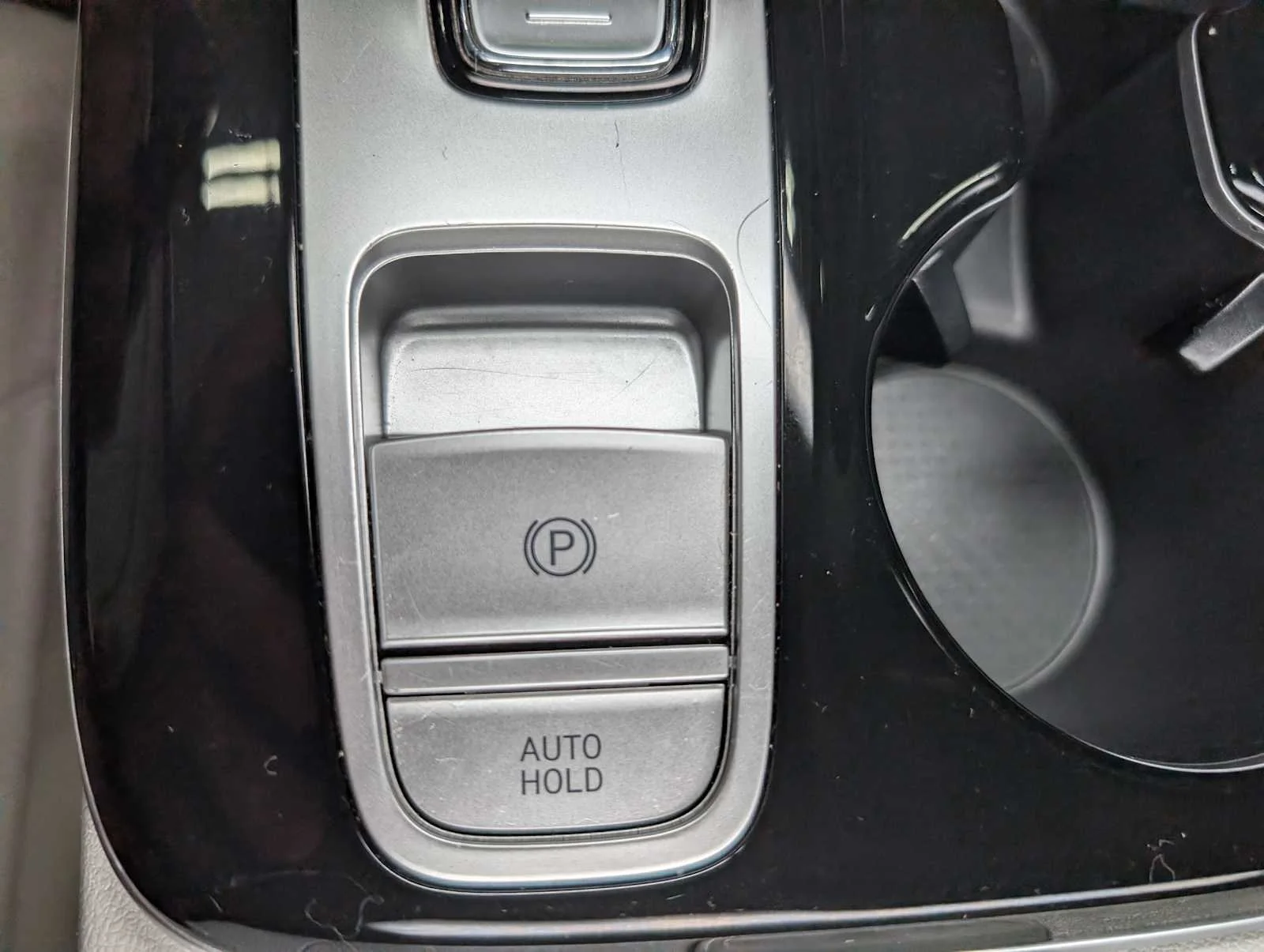 Used 2023 Serenity White Pearl Hyundai Limited image 28