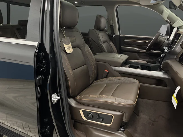 New 2026 Diamond Black Crystal Pearl-Coat Exterior Paint RAM Limited image 35