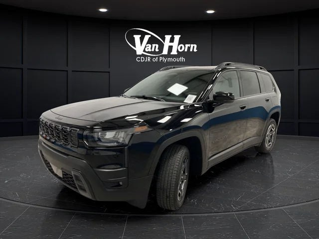 New 2026 Diamond Black Crystal Pearl-Coat Exterior Paint Jeep Limited image 3