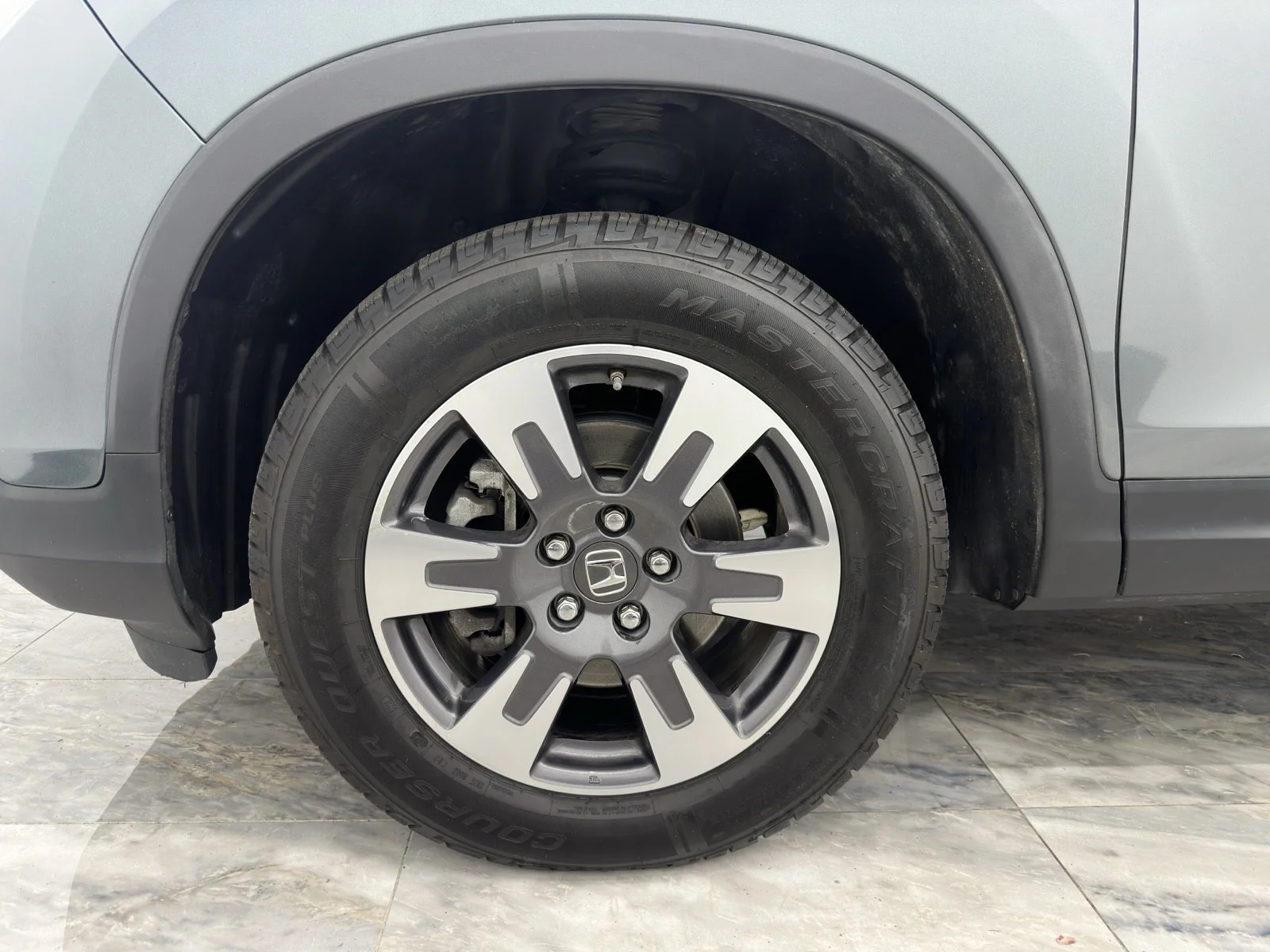 Used 2019 Forest Mist Metallic Honda RTL-T AWD image 9