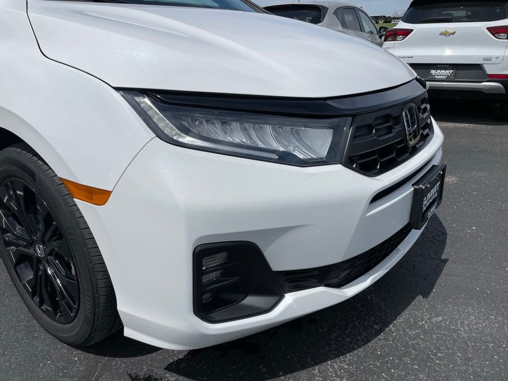 Used 2025 White Honda Sport-L image 30