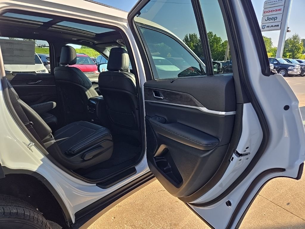 2025 Jeep Grand Cherokee L Limited - Photo 86