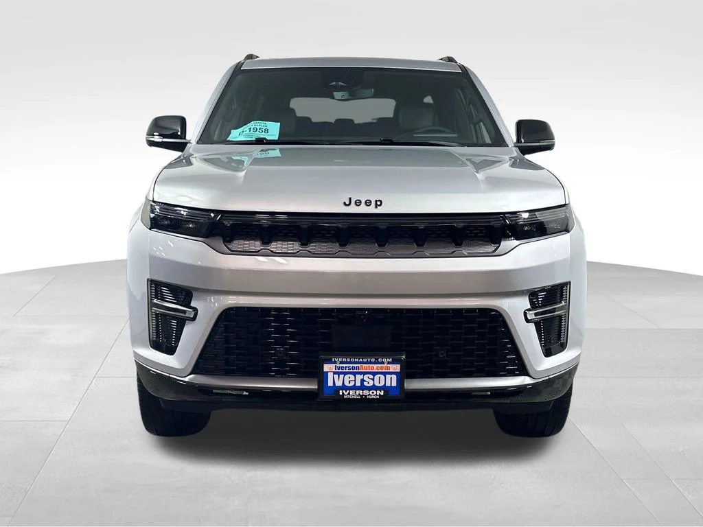 New 2026 Silver Jeep Limited Reserve image 3