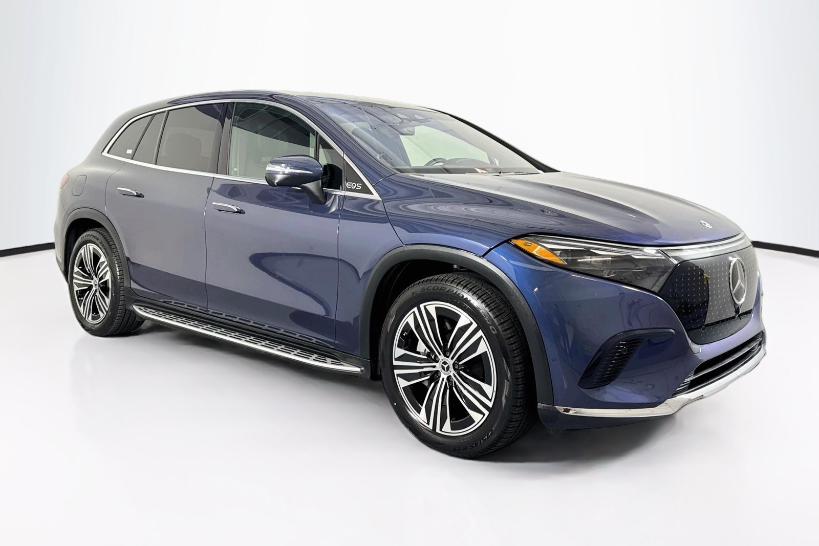 Certified Used 2024 Twilight Blue Metallic Mercedes-Benz EQS 450 image 3