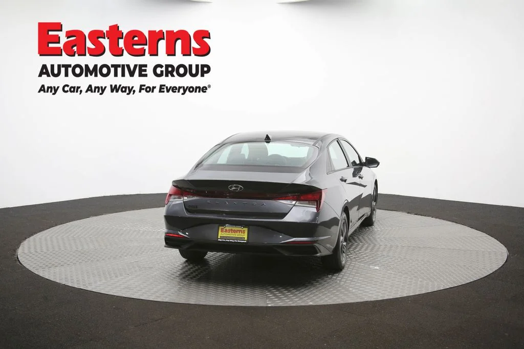 Used 2021 Gray Hyundai SEL image 38