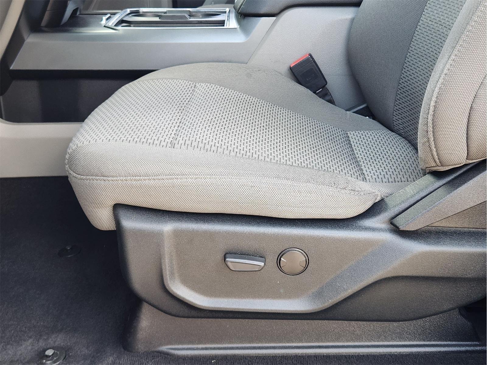 Used 2020 Iconic Silver Ford XLT image 24