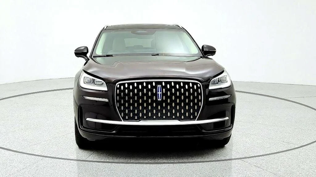 Used 2023 Crystal Red Metallic Premium Clearcoat Lincoln Grand Touring AWD image 2