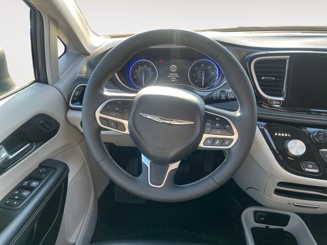 Used 2023 White Chrysler Touring L image 12