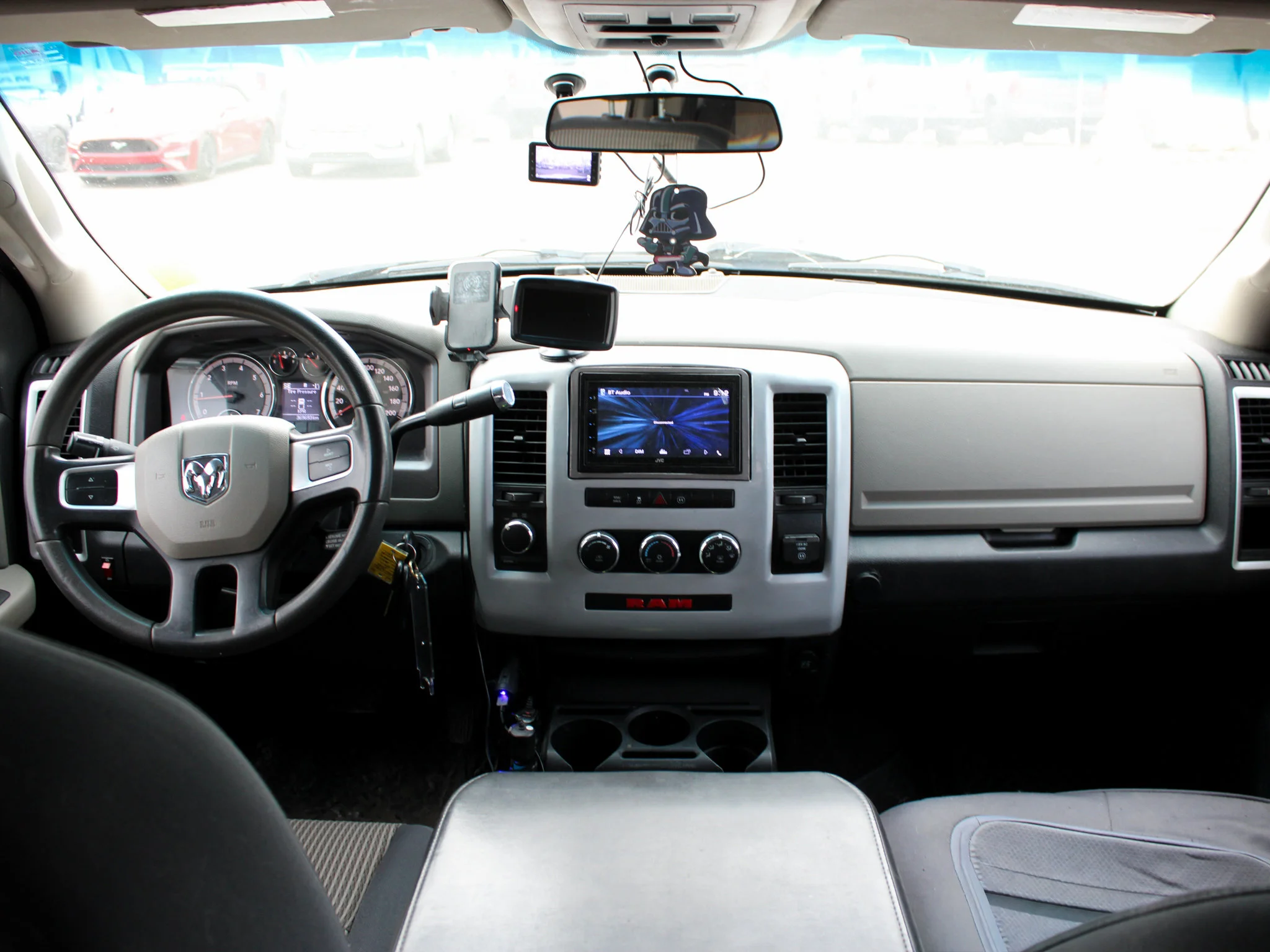 Used 2010 White Dodge SLT * Mechanics Special | HEMI V8 | RamBox | Remote Start | Tonneau Cover image 3