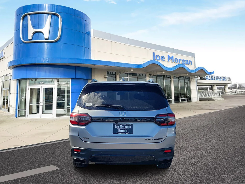 New 2026 Solar Silver Metallic Honda Black Edition image 4
