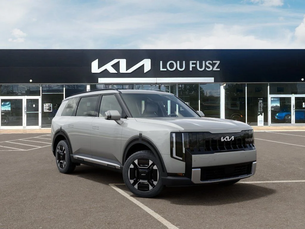 New 2027 Ivory Silver Kia EX image 8