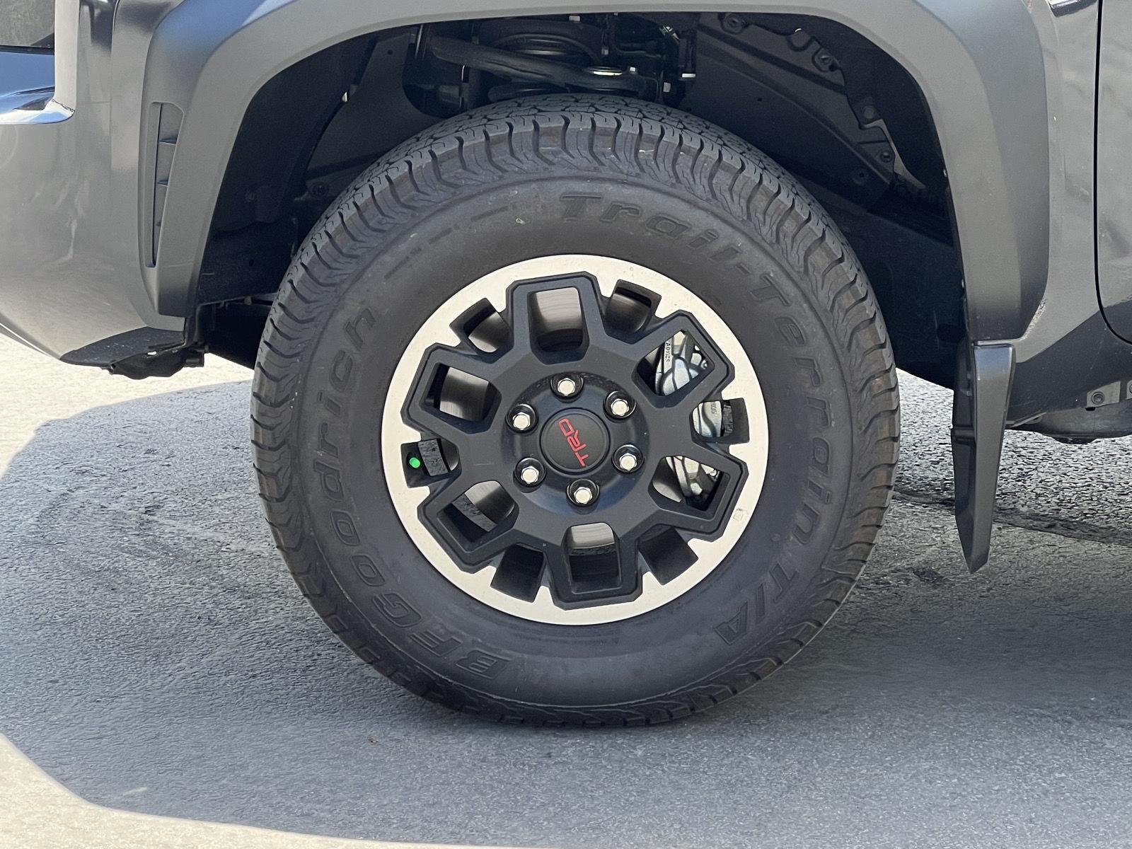 2025 Toyota Tacoma TRD Off Road - Photo 13