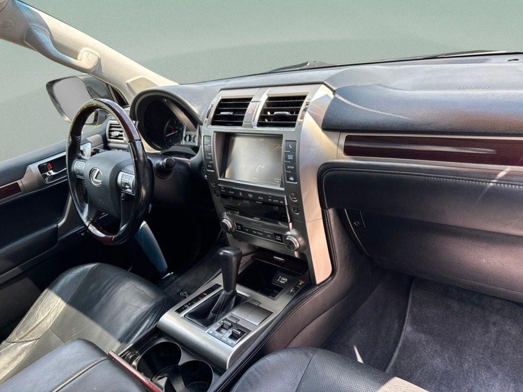 Used 2018 Silver Lexus 460 image 28
