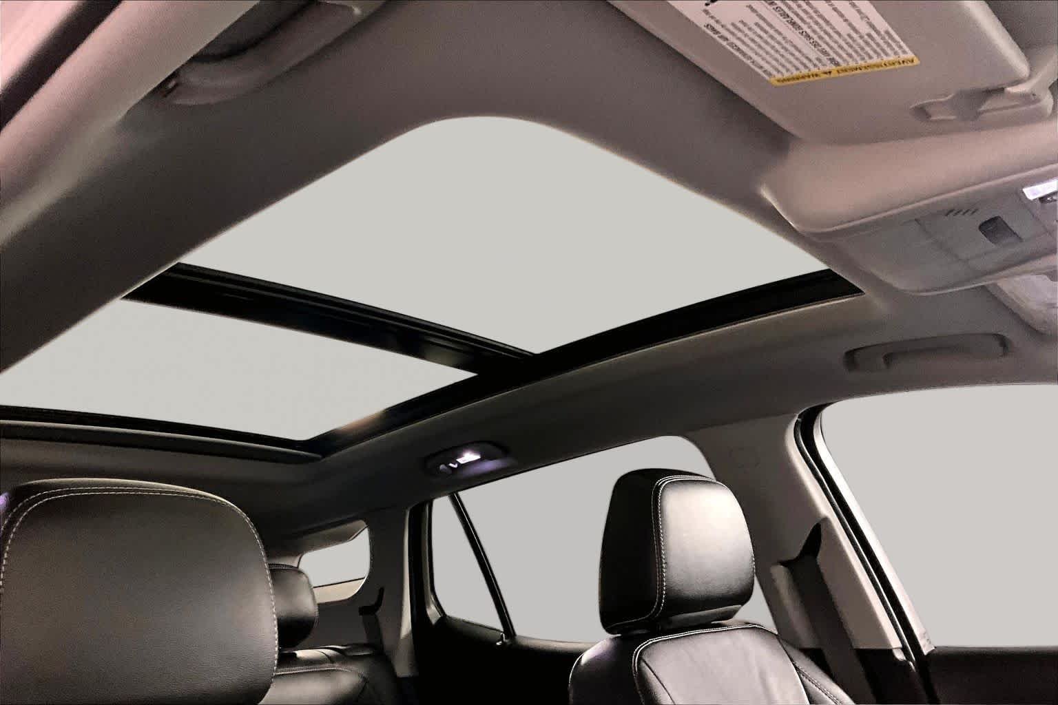 2024 GMC Terrain SLT - Photo 14