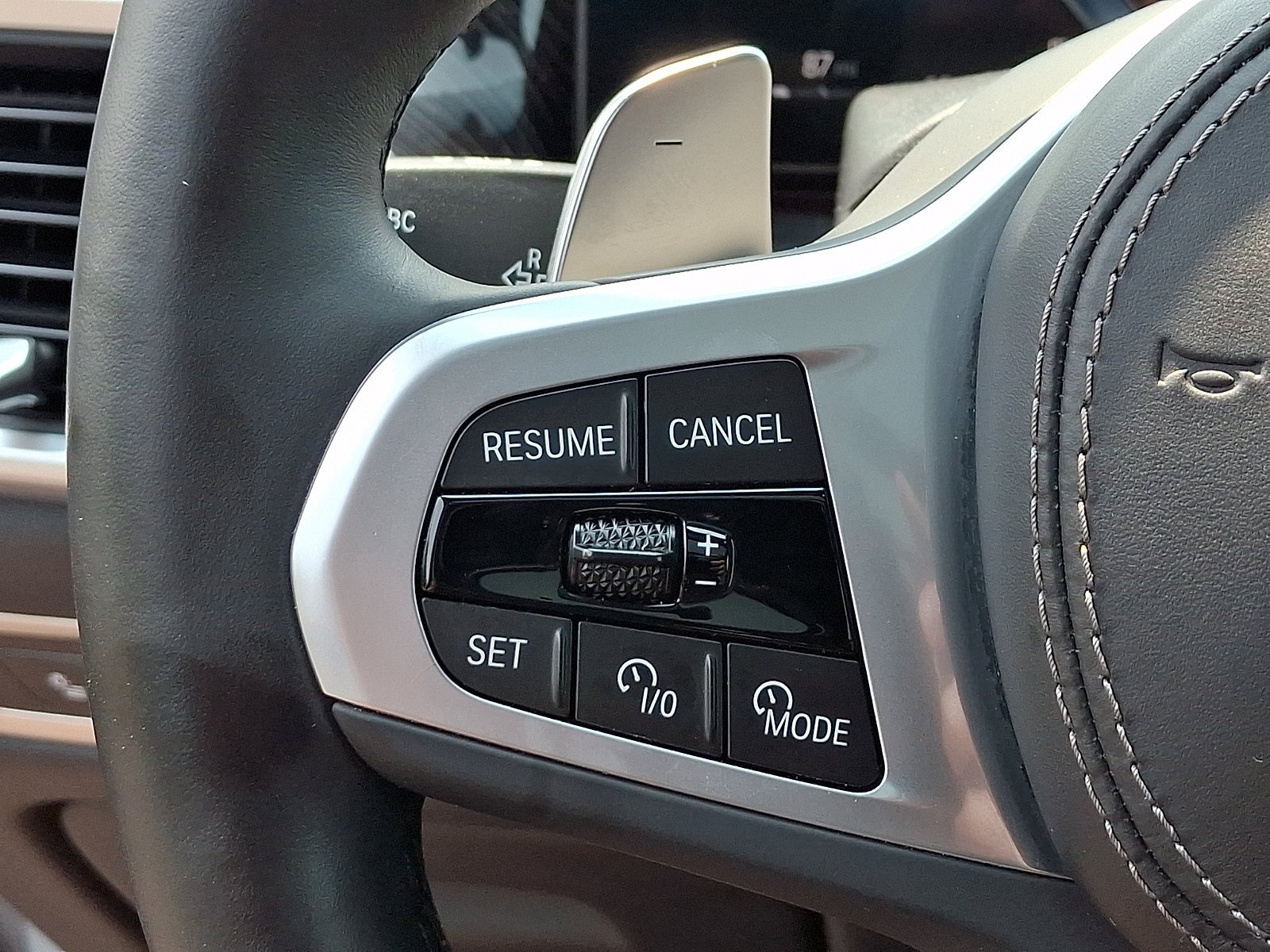 Used 2024 Brooklyn Grey Metallic BMW xDrive40i image 34