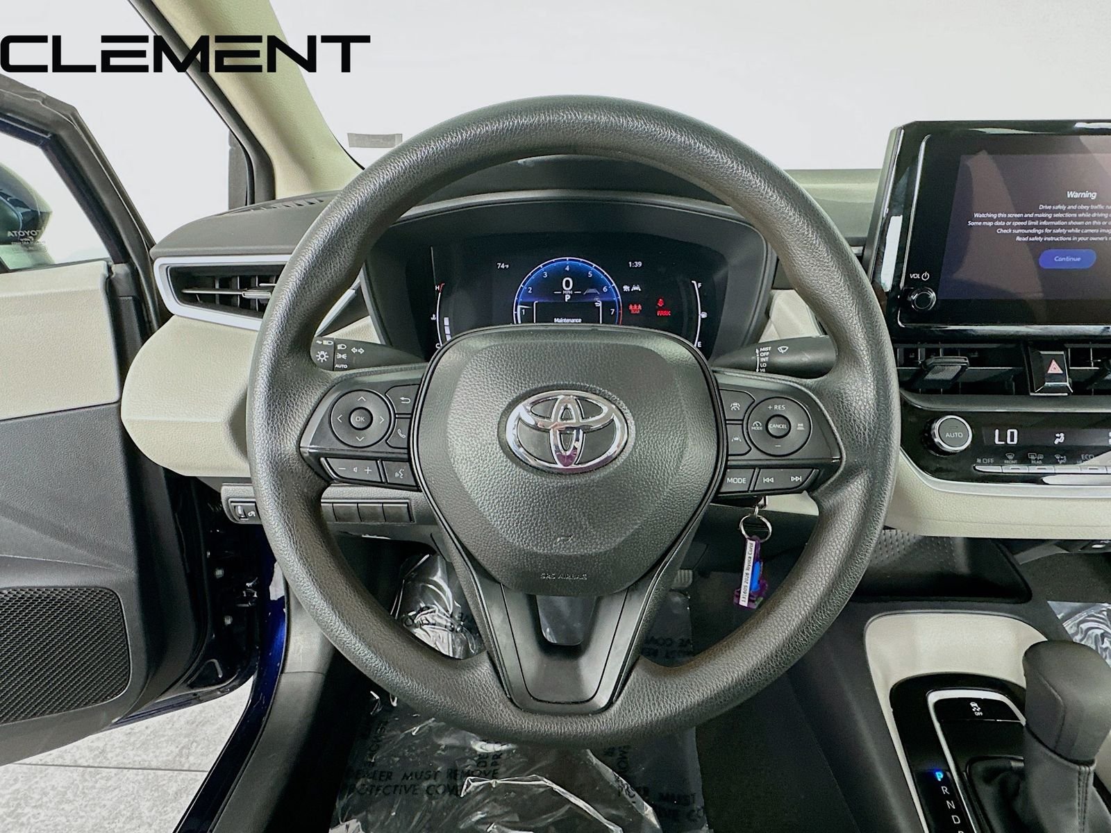 2026 Toyota Corolla LE - Photo 14