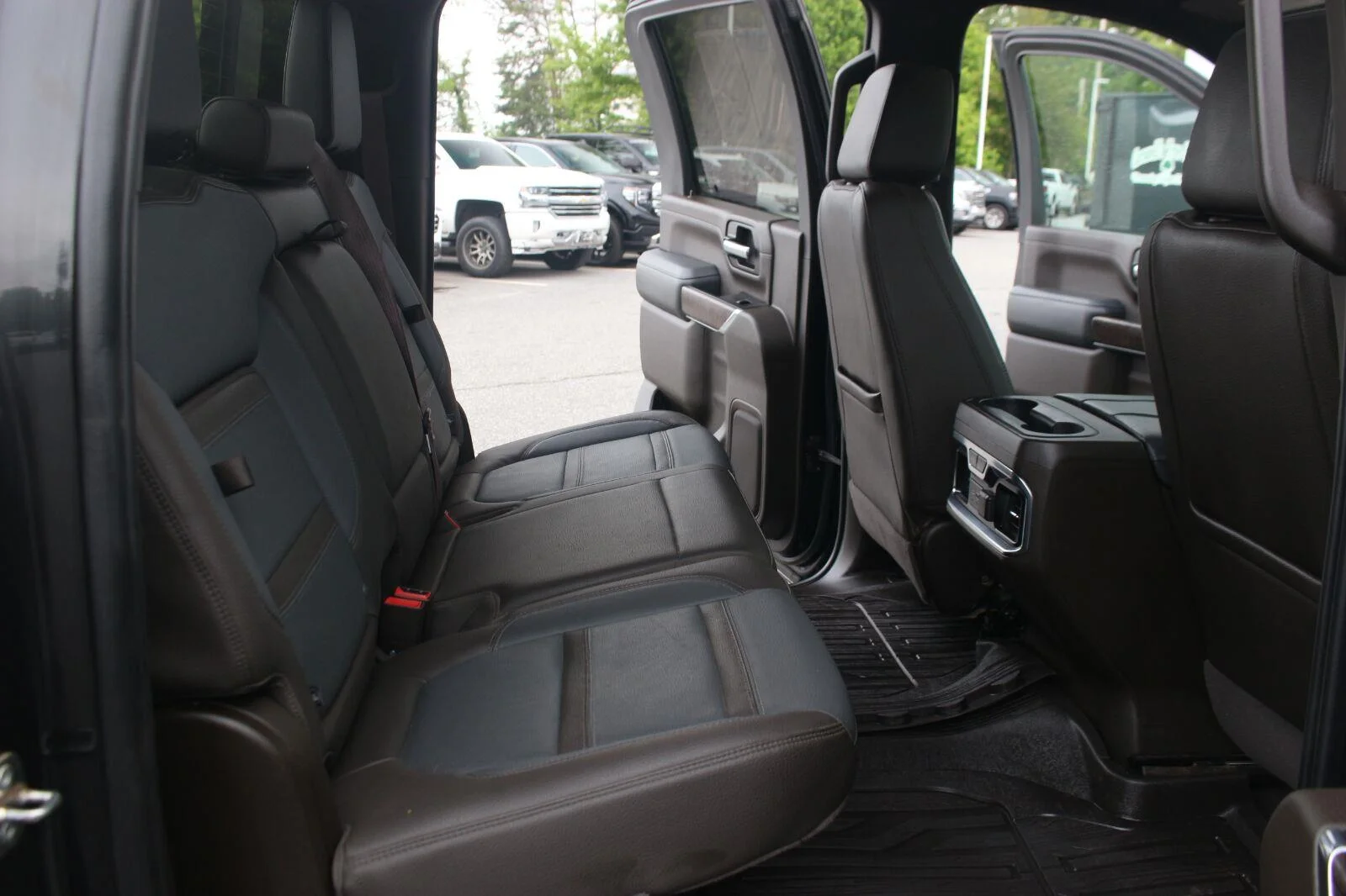 Used 2023 Ebony Twilight Metallic GMC Denali image 40