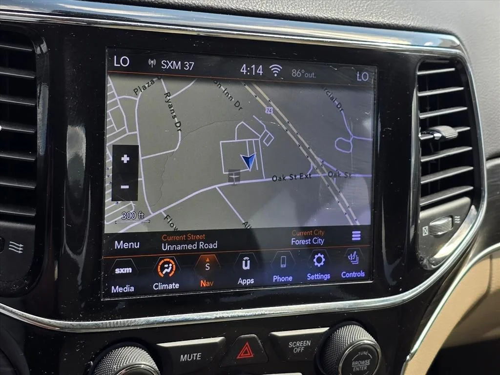 Used 2020 White Jeep Limited image 4