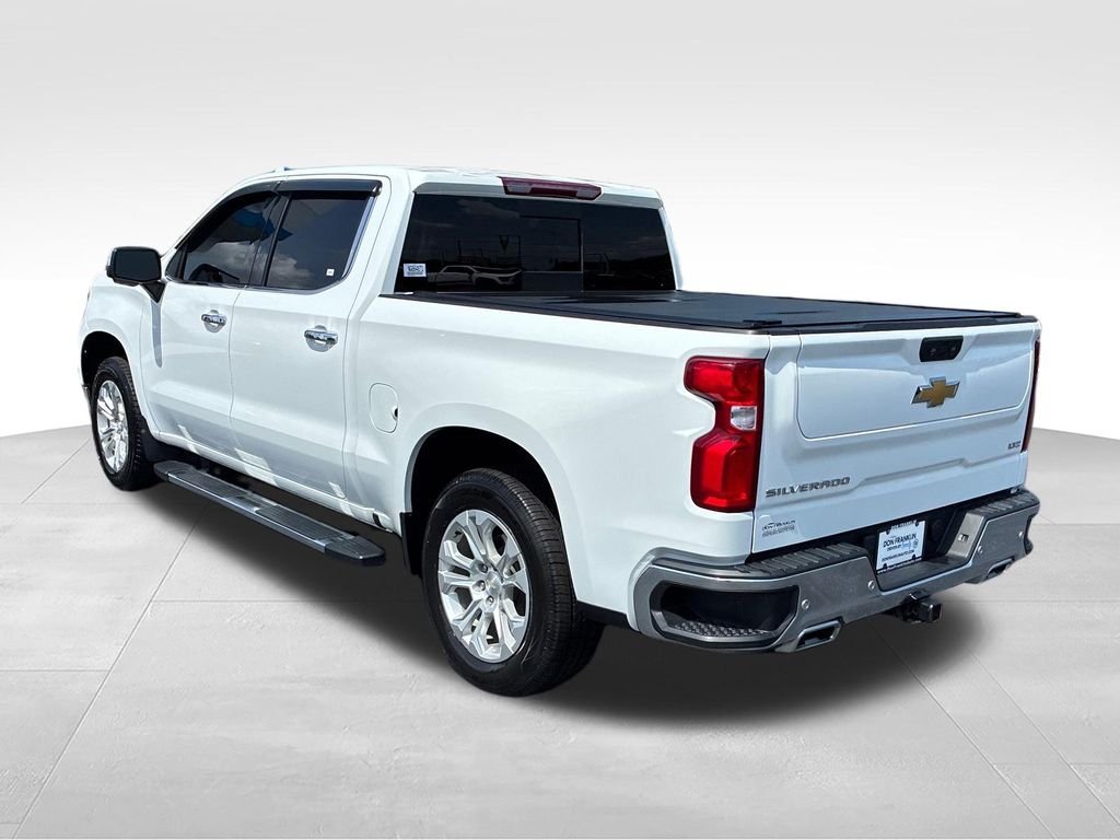 Used 2022 White Chevrolet LTZ image 3