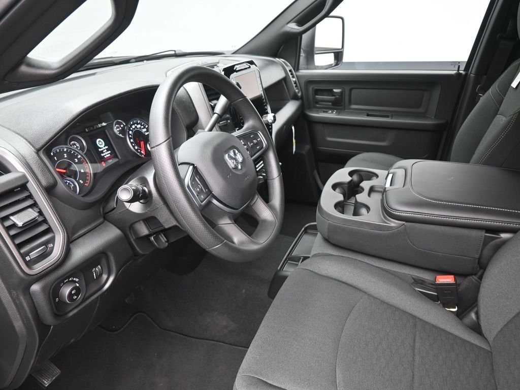 New 2026 Bright White Clearcoat RAM Tradesman image 18