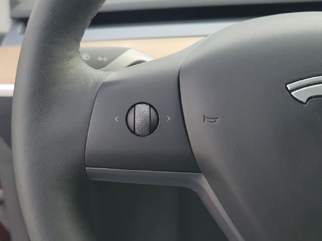 Used 2024  Tesla Long Range image 23