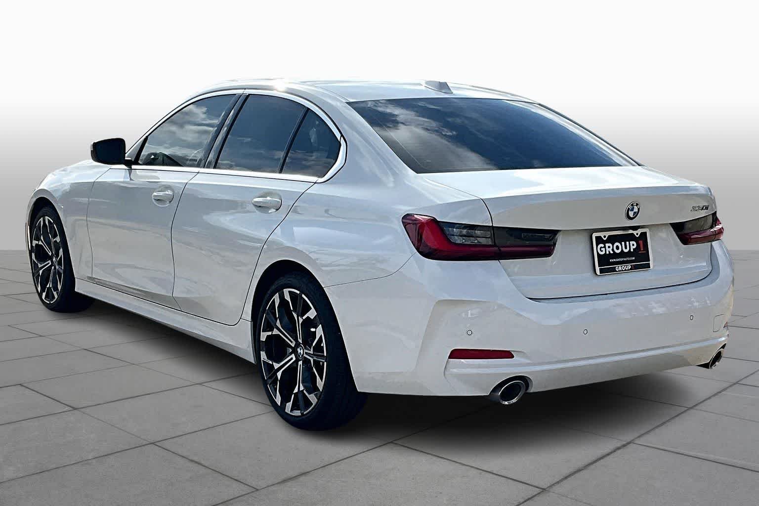 Used 2025 Alpine White BMW 330i image 9